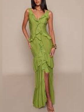 PrettyLittleThing Women's Tall Textured Frill Maxi Dress in Olive Green. NWT